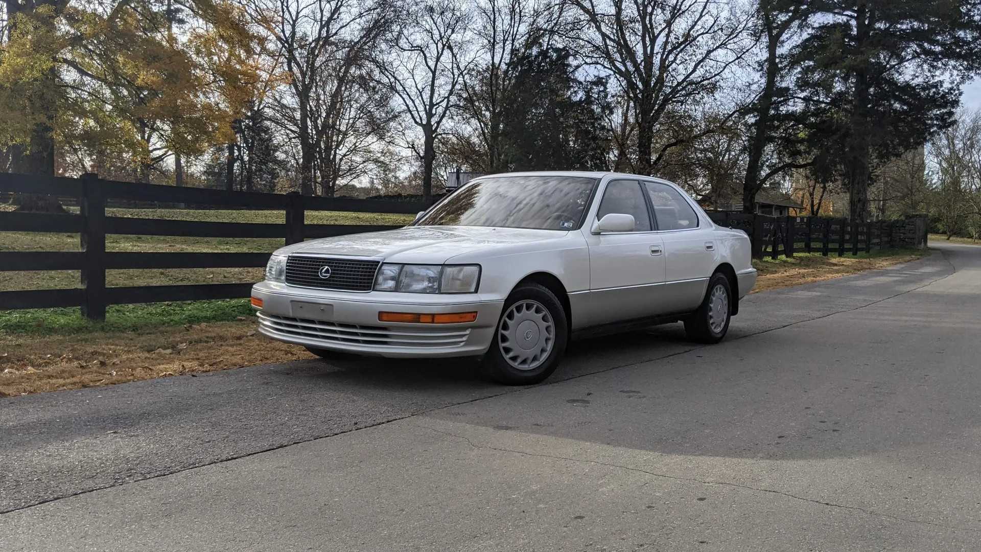 1992 Lexus LS 400