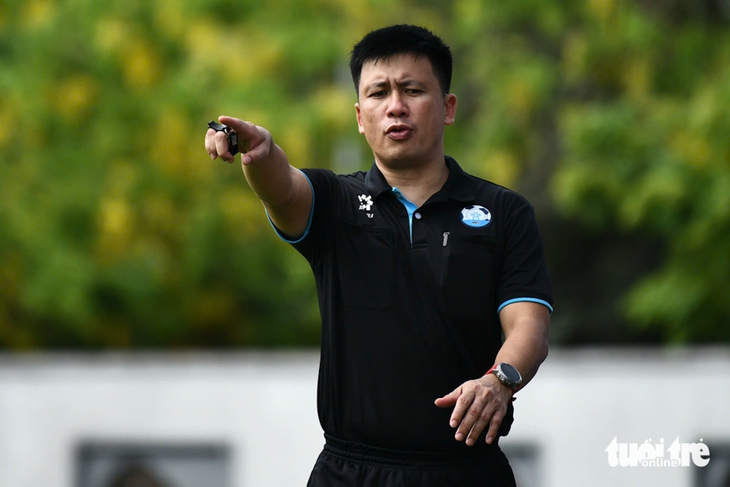 Trọng tài FIFA Hoàng Ngọc Hà cầm còi trận chung kết Giải bóng đá công nhân, viên chức