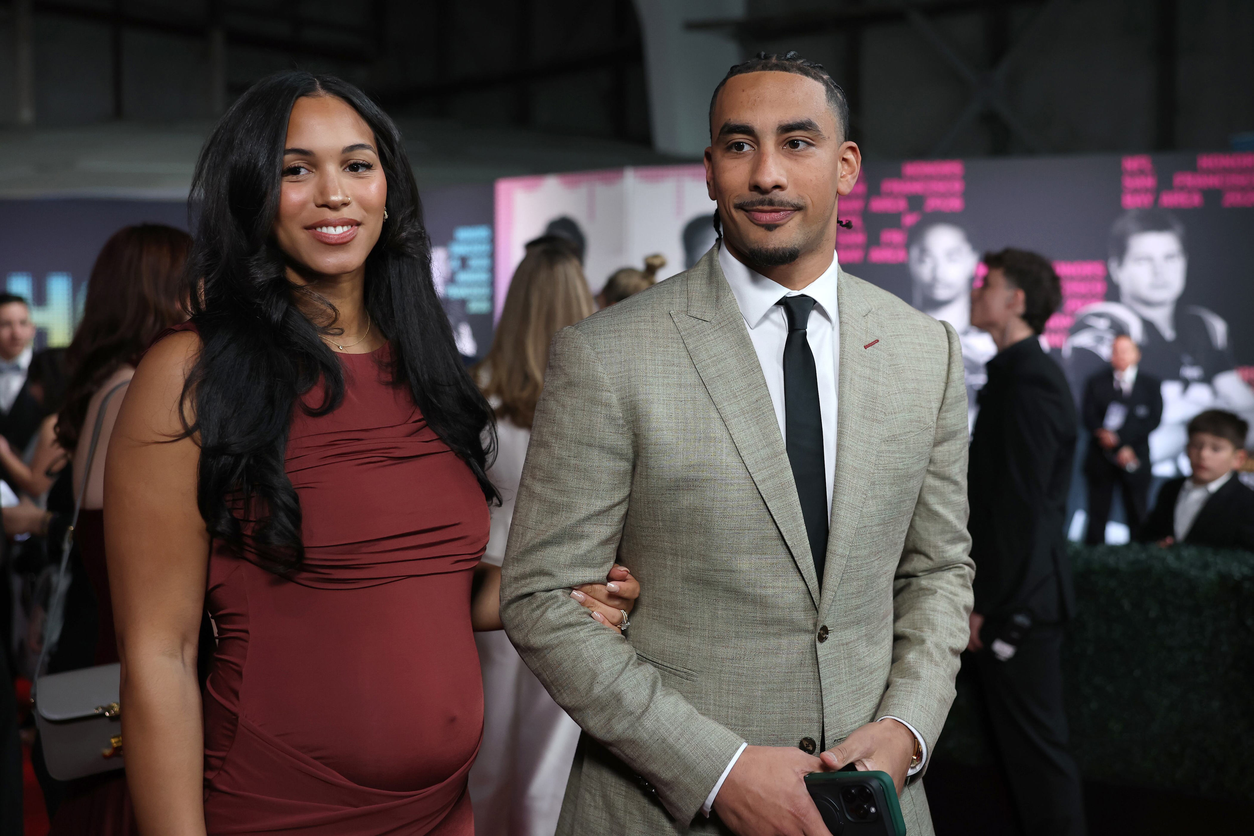 Jordan Love, wife Ronika Stone announce birth of child