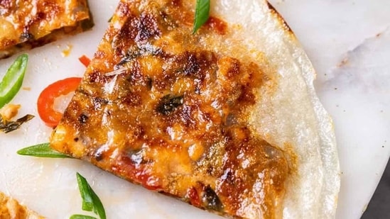 This crunchy veggie rice paper pancake is the perfect quick-fix snack ...