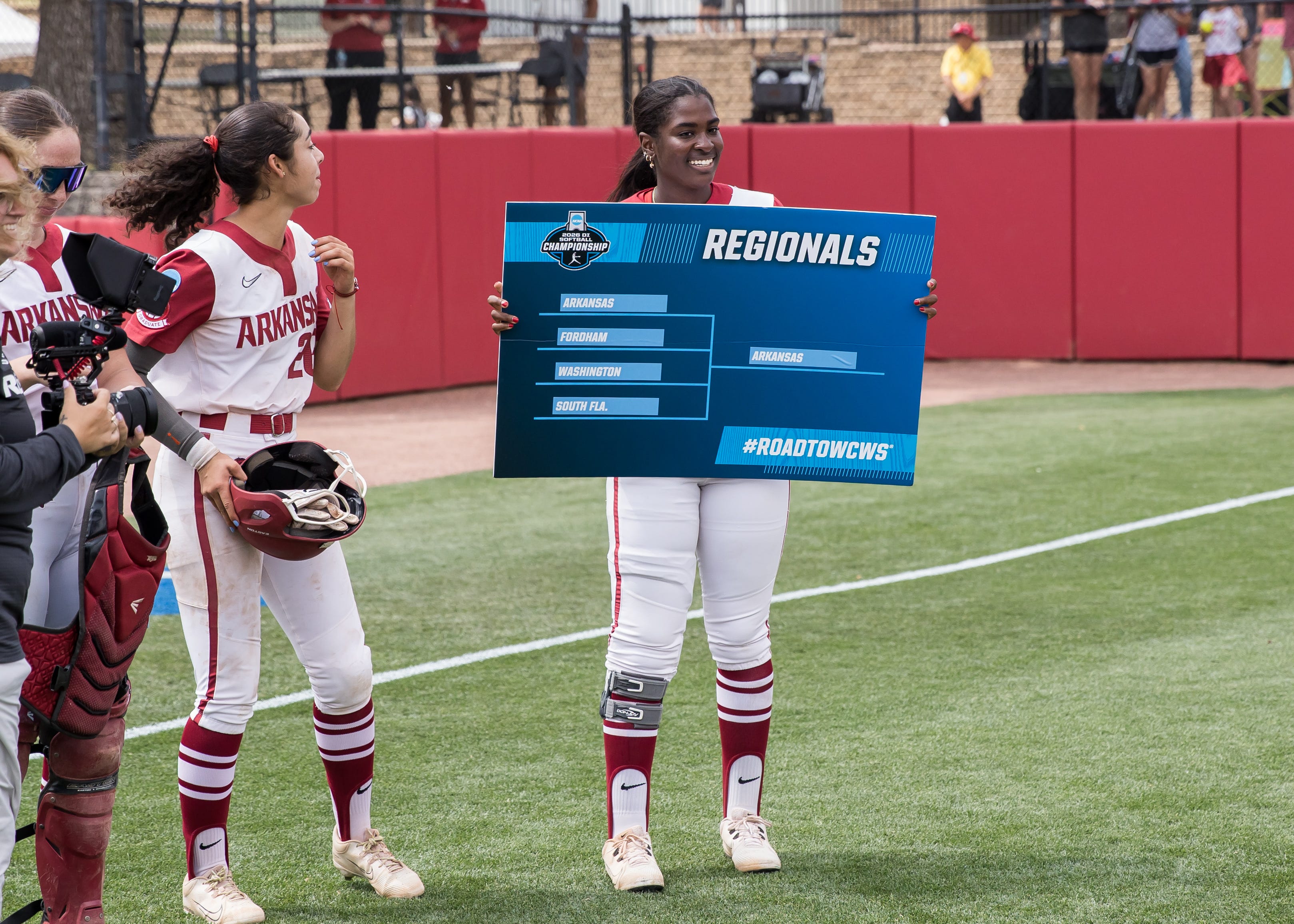 Who does Arkansas softball play in Women's College World Series ...