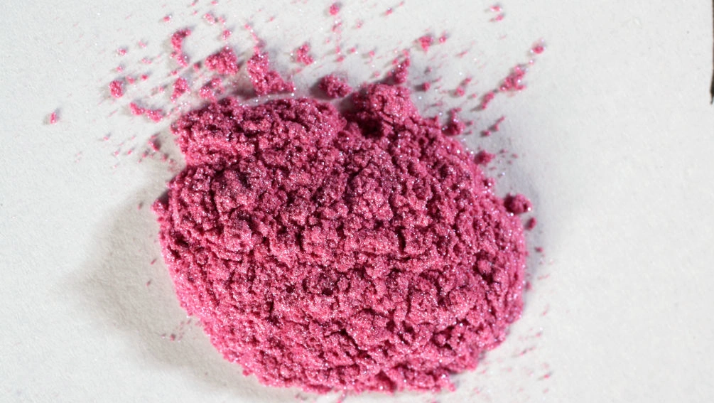 Loose powder secrets every makeup lover needs