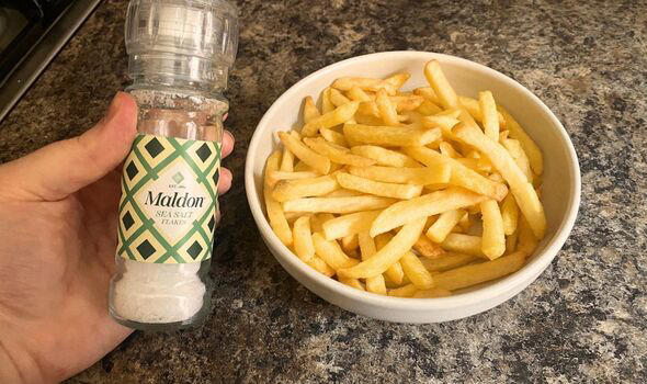 I make frozen chips crispier without adding oil using 1 simple cooking ...
