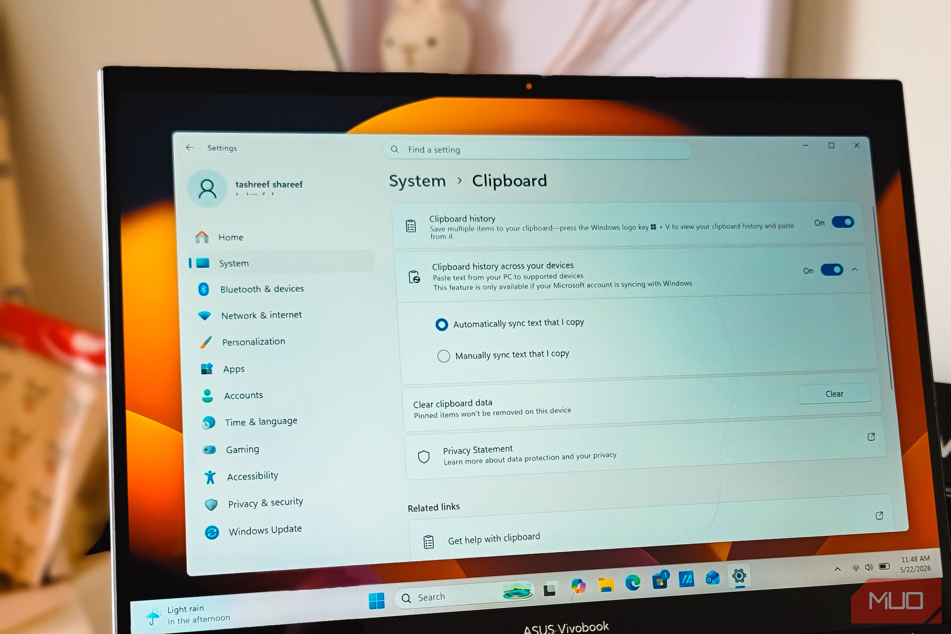 I Ditched Phone Link for a Superior Clipboard Sync Method