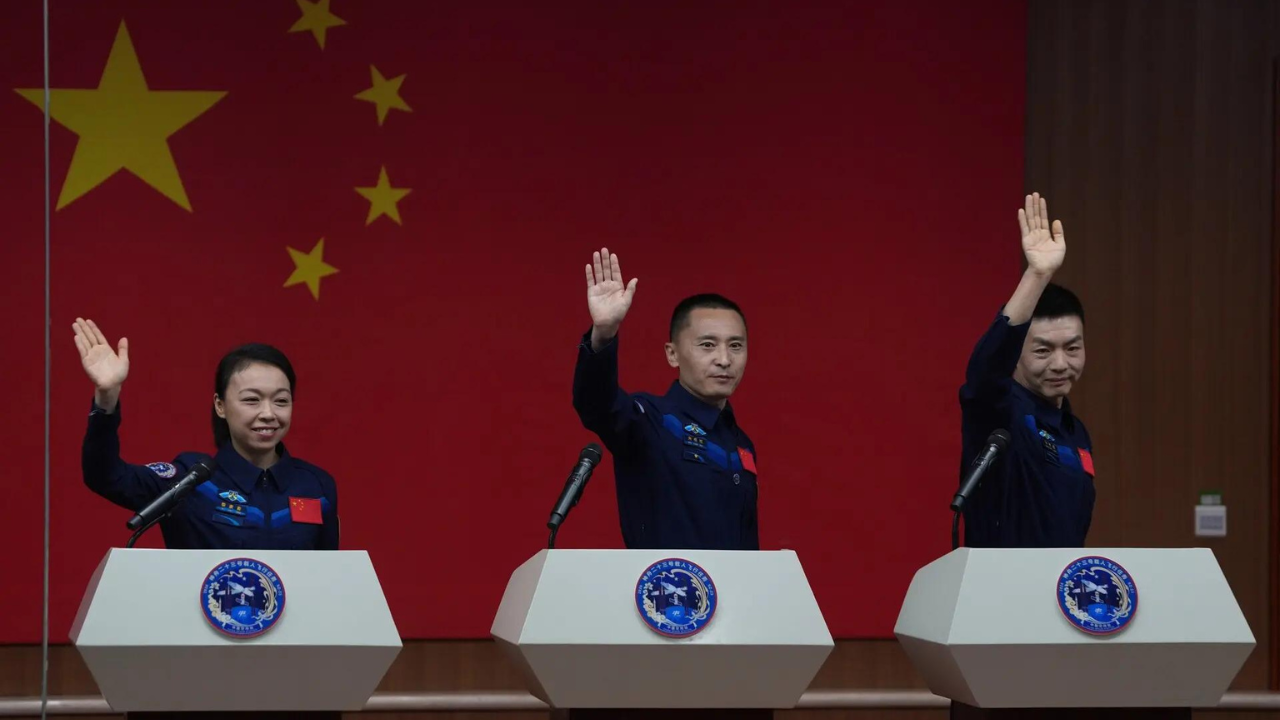 Shenzhou-23: China to launch longest crewed mission for its 2030 moon ...