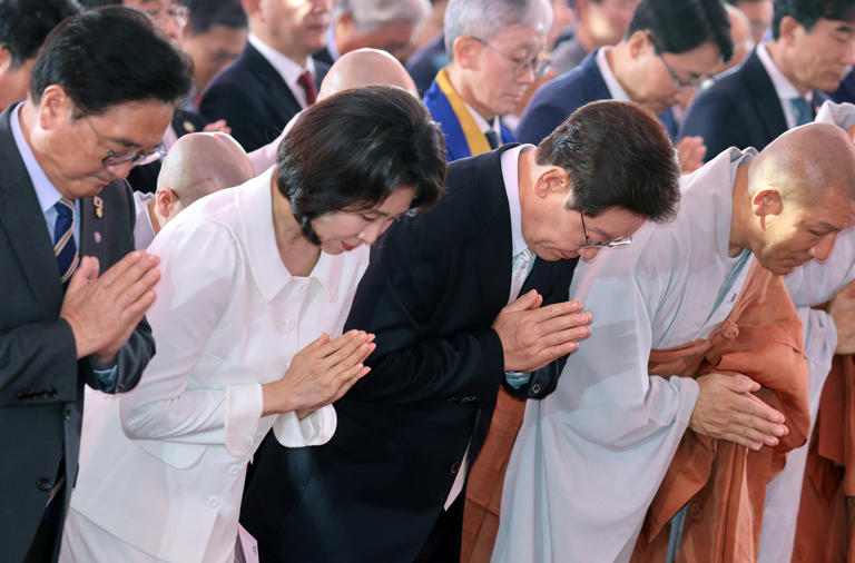 President Lee Jae Myung calls for harmony at Buddha's birthday ceremony