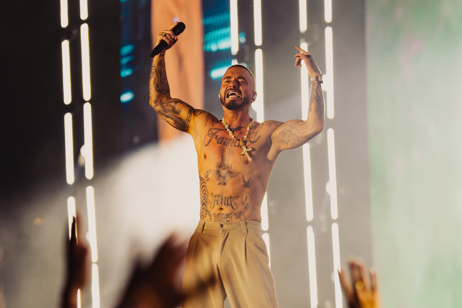 J Balvin showcases OG status at Sueños Festival 2026 headlining set