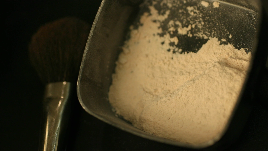 Loose powder secrets every makeup lover needs