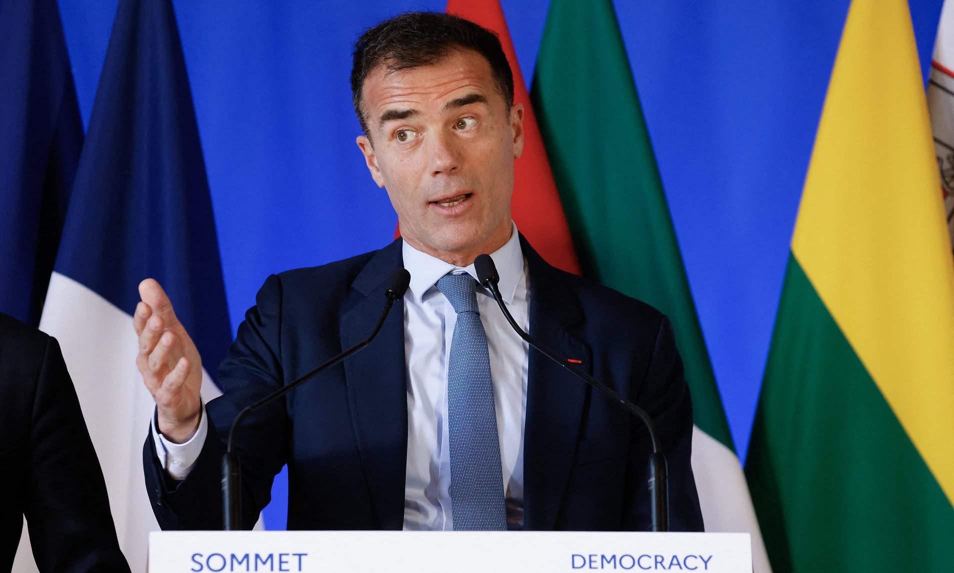 EU chief warns using euro and bigger cash contributions would be price of UK rejoining