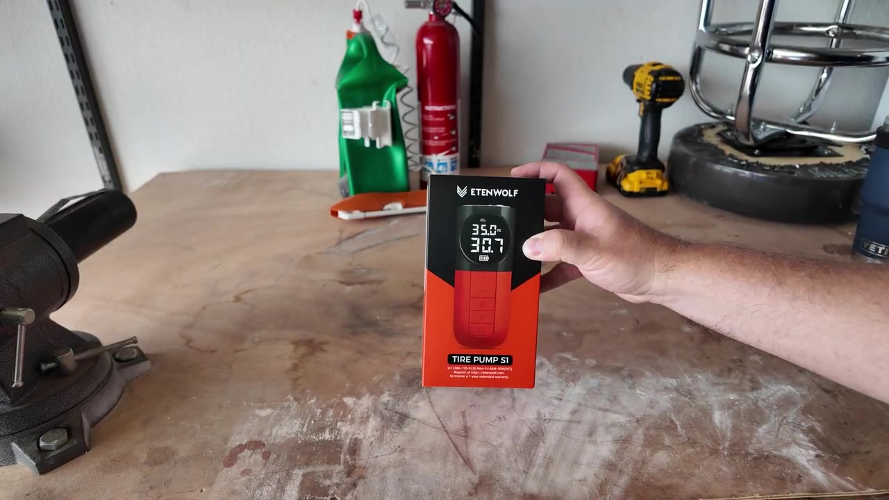 This portable tire inflator actually surprised me! Etenwolf S1 review