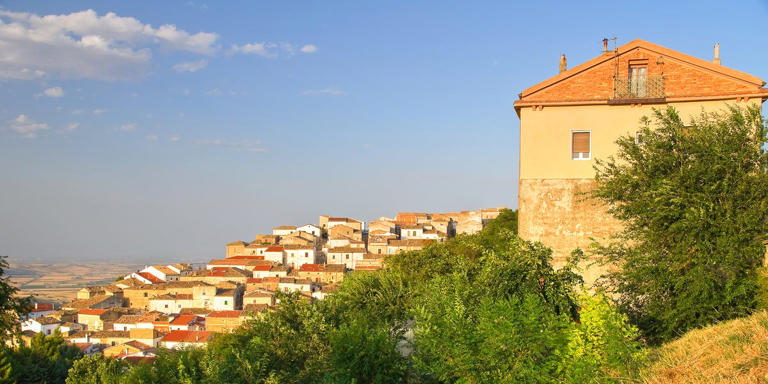Qui potrai anche ammirare 800 meravigliosi portali di pietra