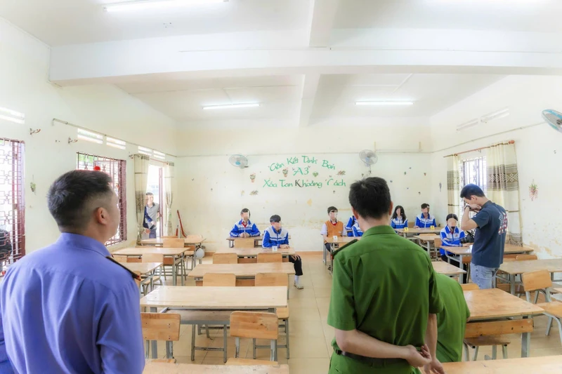 Vụ nam sinh lớp 8 tự tử tại Lâm Đồng: Bạo lực học đường bị phanh phui