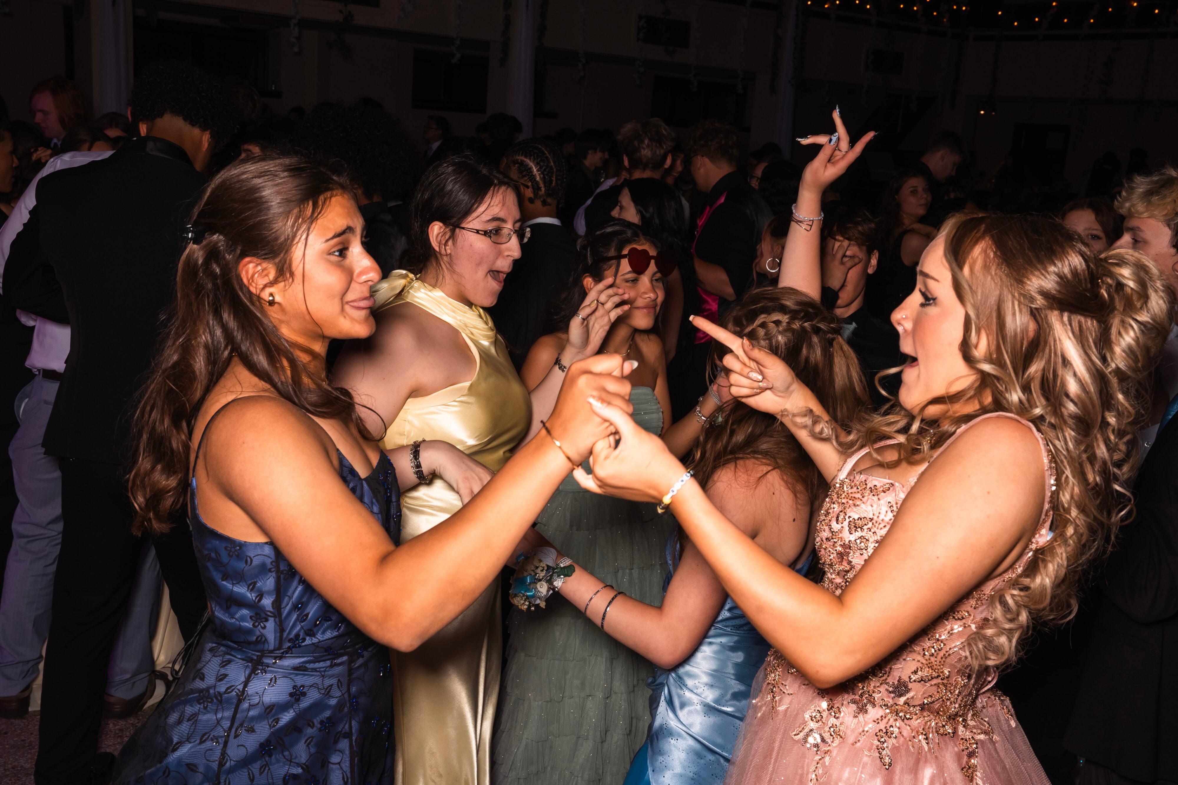prom rhinestone dress Iridescent Sequin Rhinestones Plunging Neck Sexy Mermaid Prom Dress