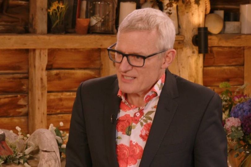 Jeremy Vine mortified as pop legend walks in on 'seriously private moment'