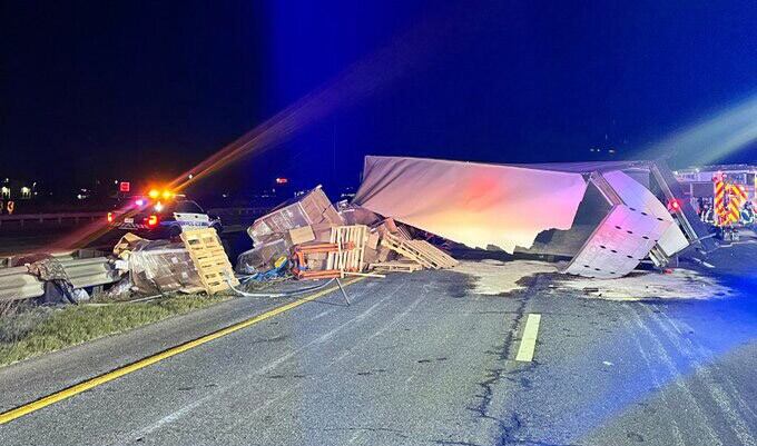 1 killed, 3 injured in crash involving semi on I-70