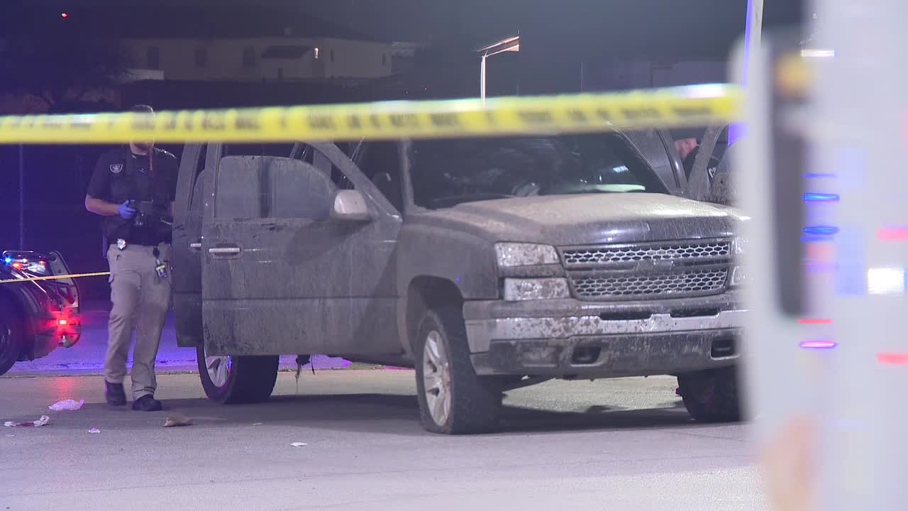 Fort Worth police search for shooting suspect after passenger is ...