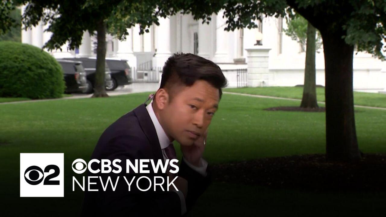 CBS News correspondent hears Secret Service shooting during report
