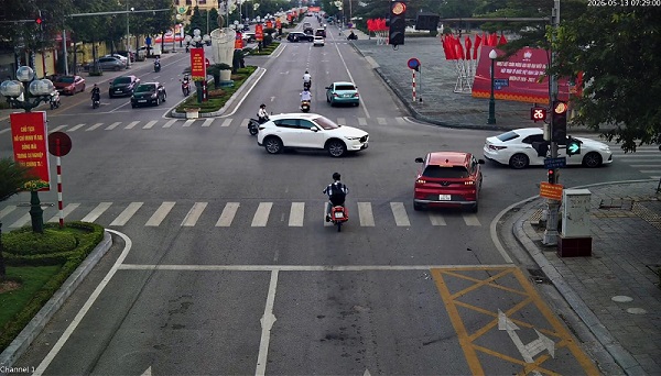 Nhiều người đi xe máy bị phạt nguội ở các tỉnh