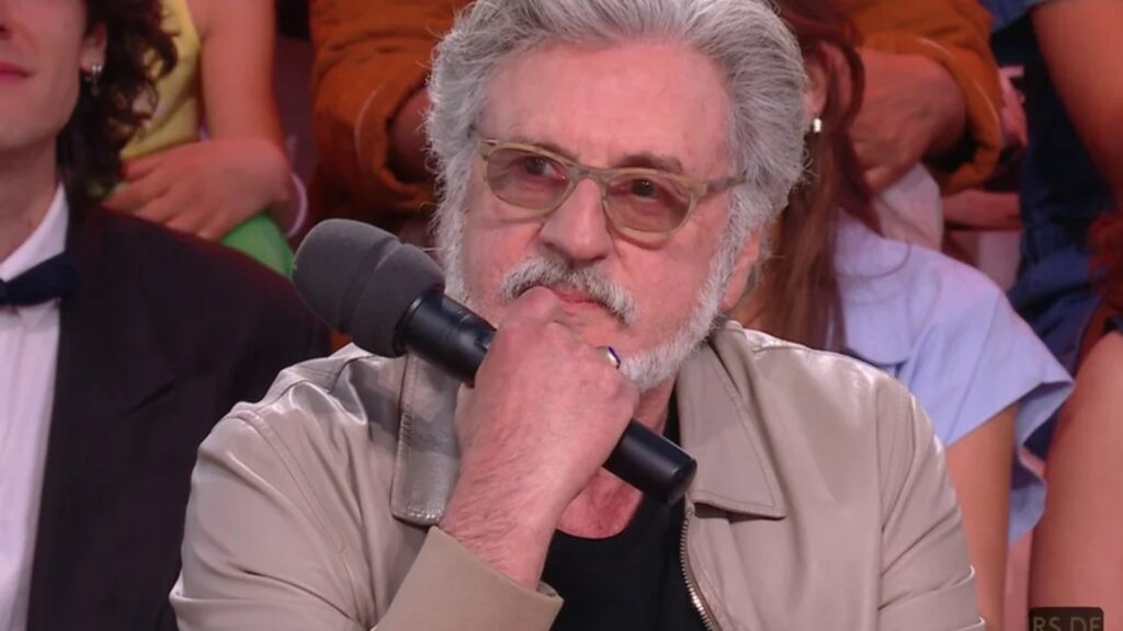 Daniel Auteuil change de tête : ses « rouflaquettes » font jaser