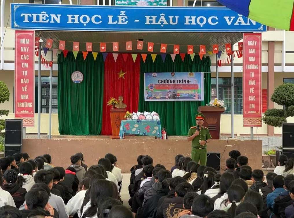 Công an xã ở Đắk Lắk hòa giải thành công mâu thuẫn nhóm học sinh THCS