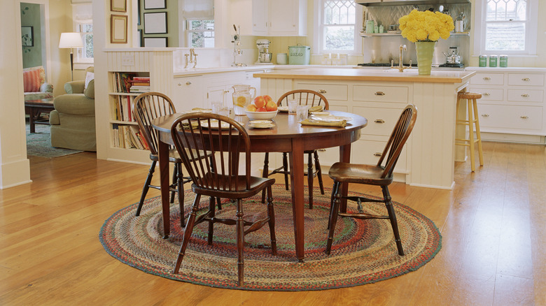 Round or rectangle: Which dining room table shape is right for you?