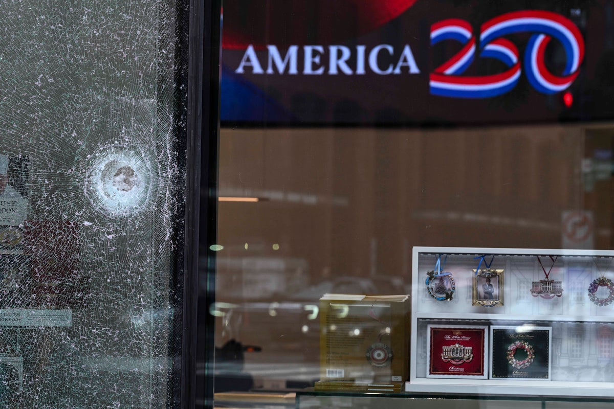 Bystander wounded in shooting near White House in serious condition