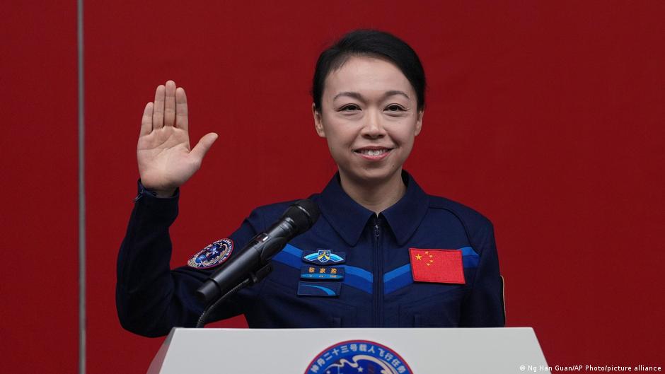China lança missão espacial preparatória para viagem à Lua
