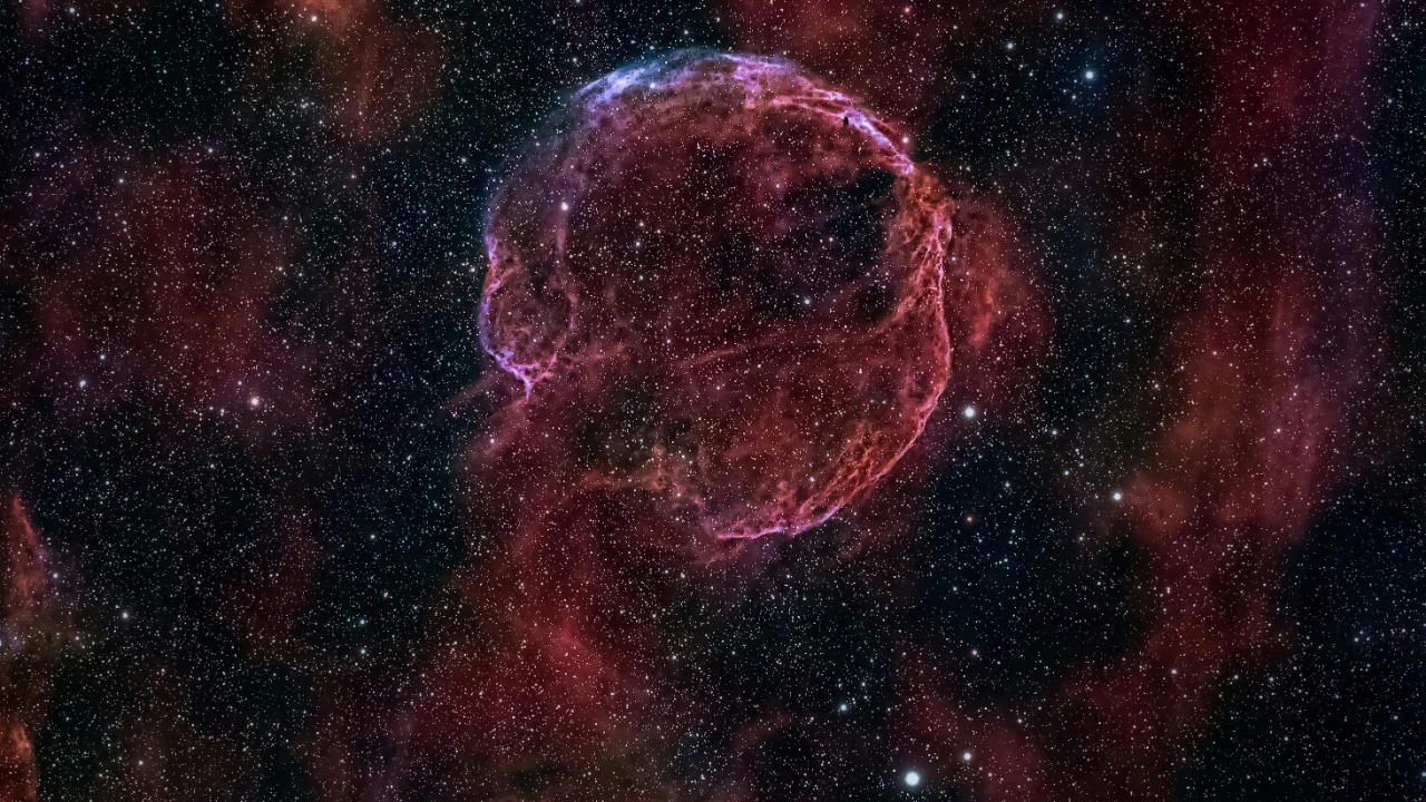 Astronomers just watched a massive star vanish without a supernova ...