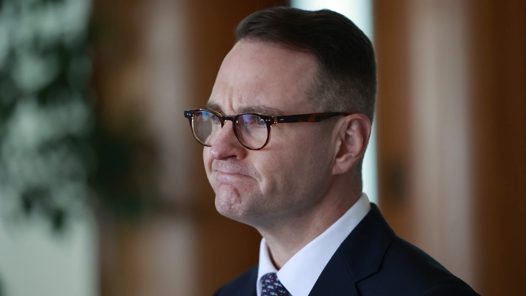 Bragg warns Liberal-Labor policy overlap fuelling voter backlash