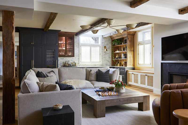 This reno magically created sunlight in a dark basement den (without ...