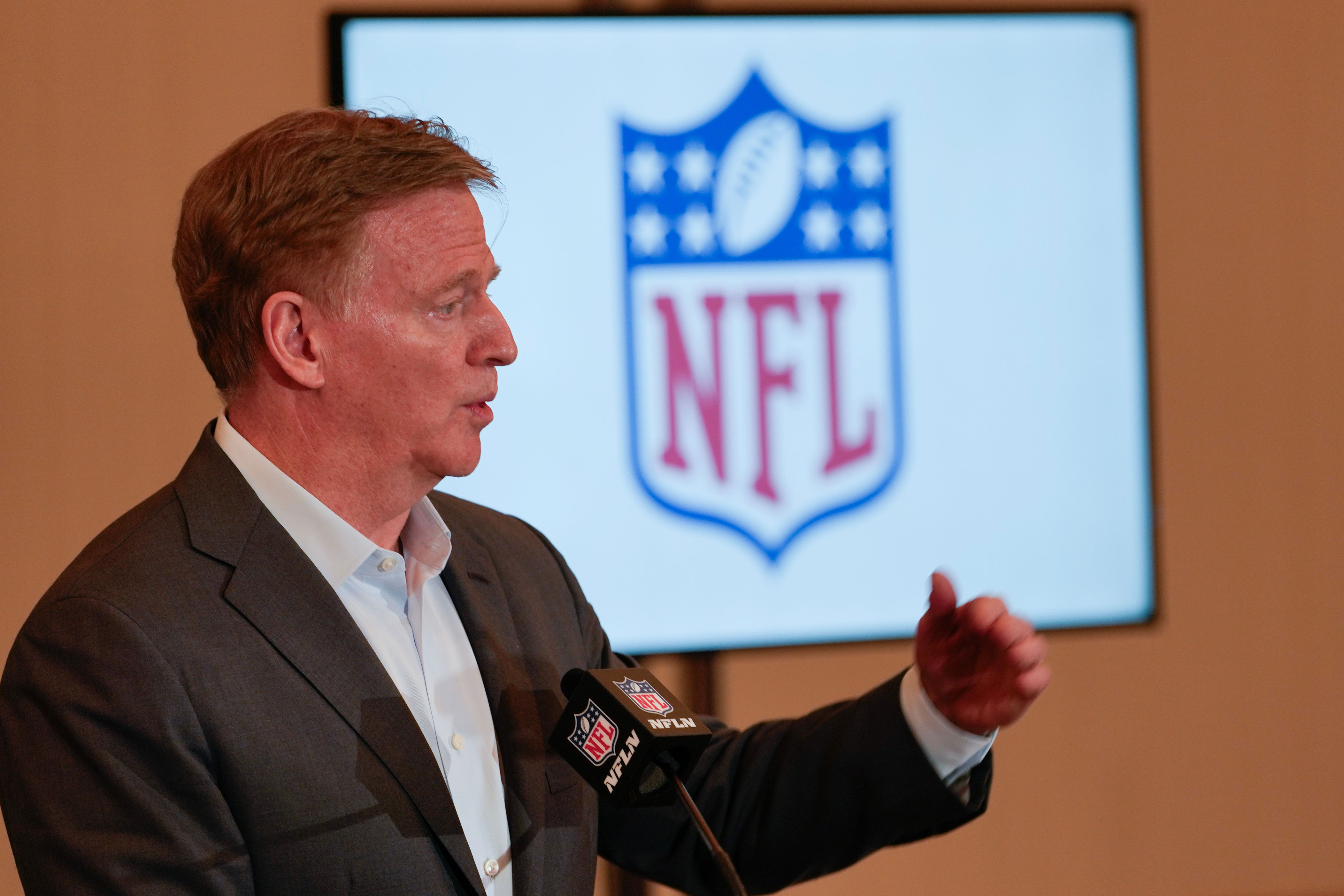 Florida AG has subpoenaed NFL over diversity policies. Here's how Roger ...