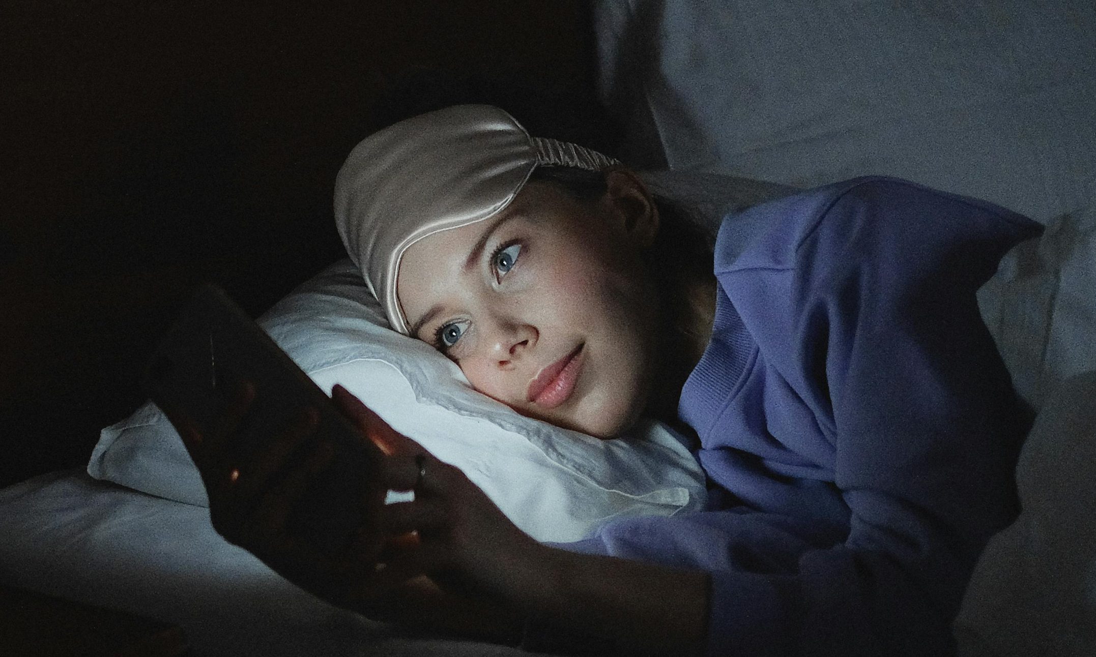 Poor screen habits are a key factor behind the terrible sleep and ...