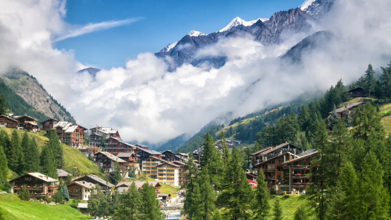 16 best mountain towns for families who love hiking and campfire nights