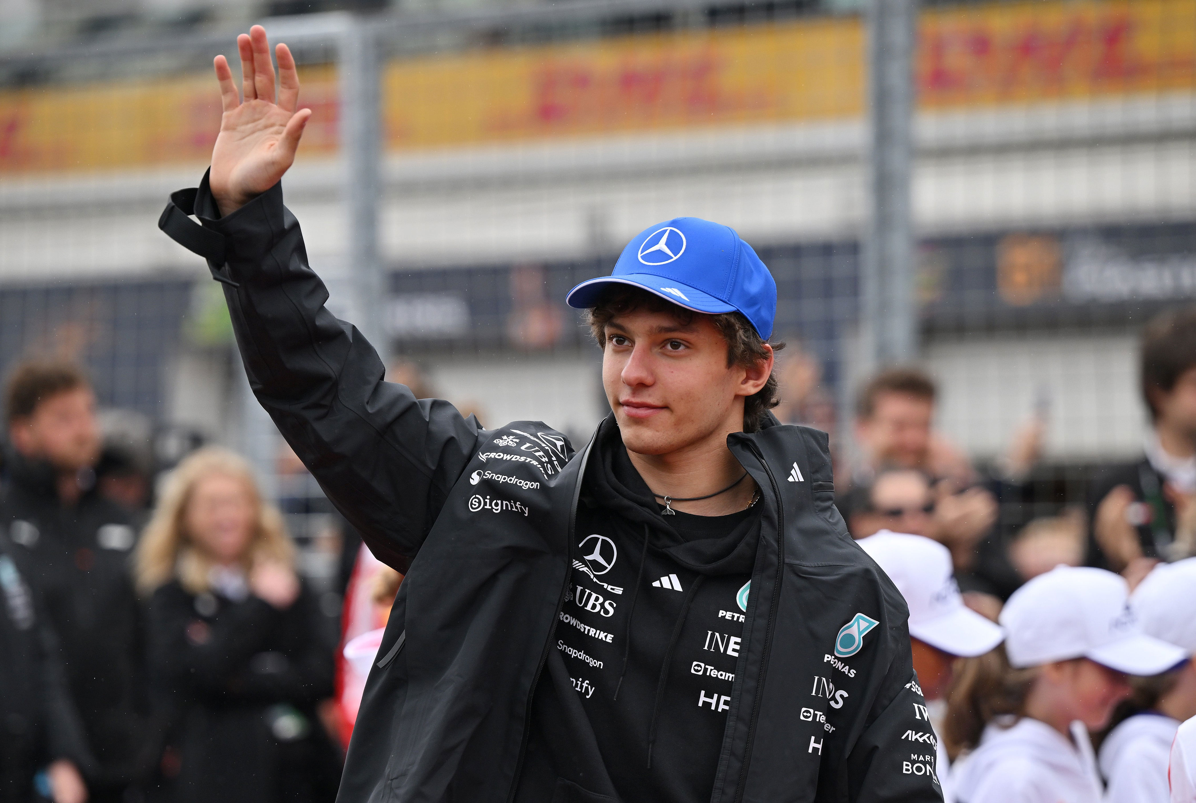 Russell reacts after cruel retirement in Canada - latest