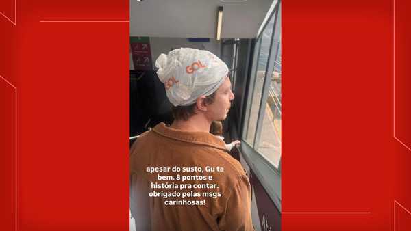Vocalista da banda Scalene cai durante show em Brasília e leva oito ...