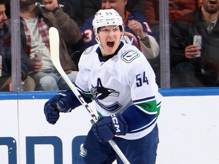 Canucks: Why Aatu Raty could benefit with Manny Malhotra as head coach