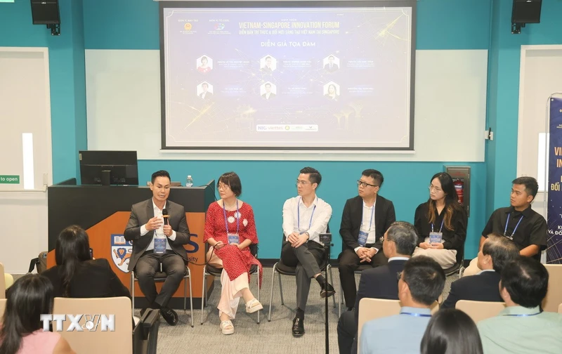 Kết nối trí thức Việt tại Singapore thúc đẩy KHCN, đổi mới sáng tạo