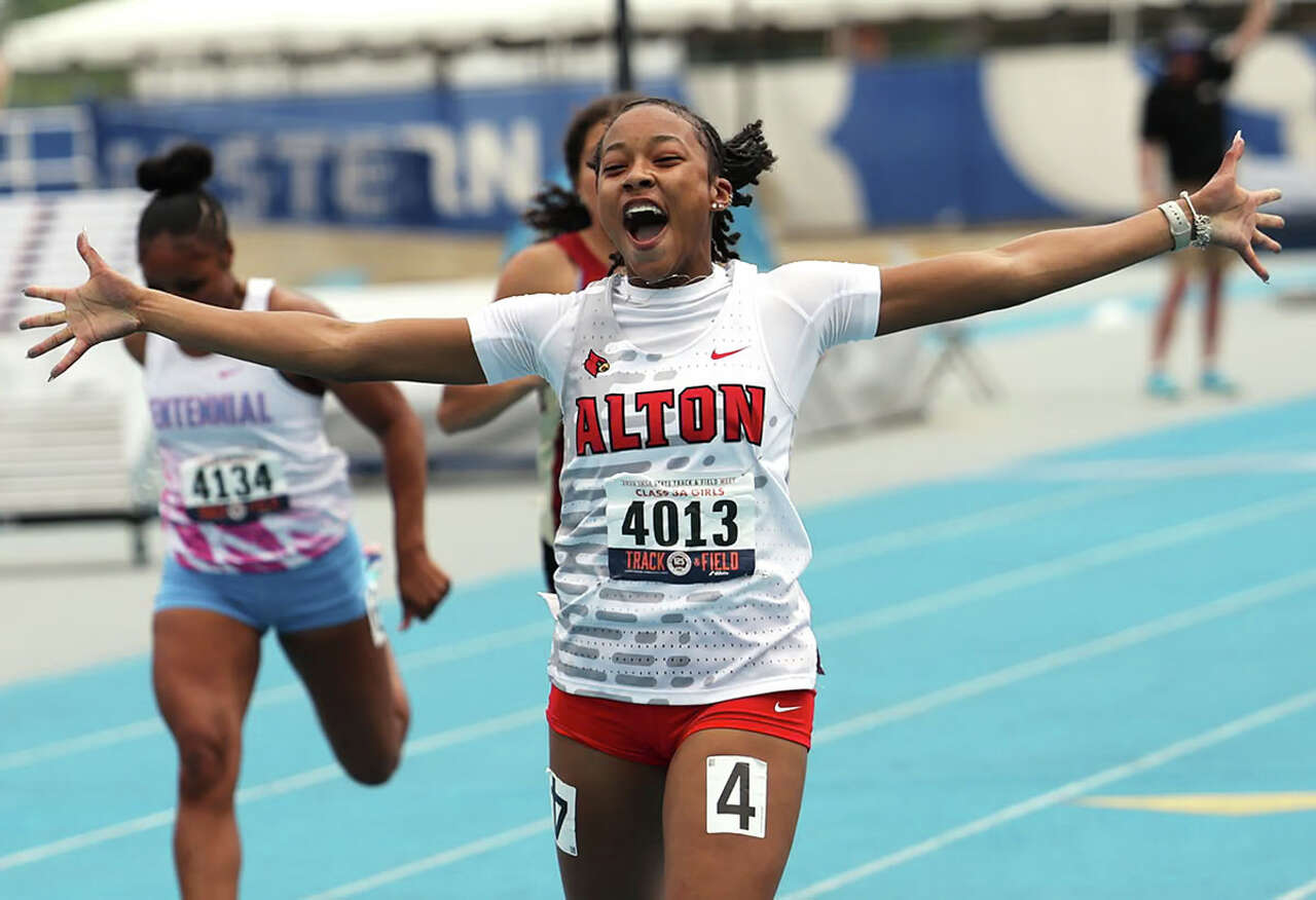 Alton's Rayna Raglin hits her target, wins track state titles in 100 ...