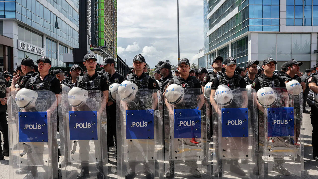 Turkish police raid opposition CHP offices, employ tear gas and rubber ...