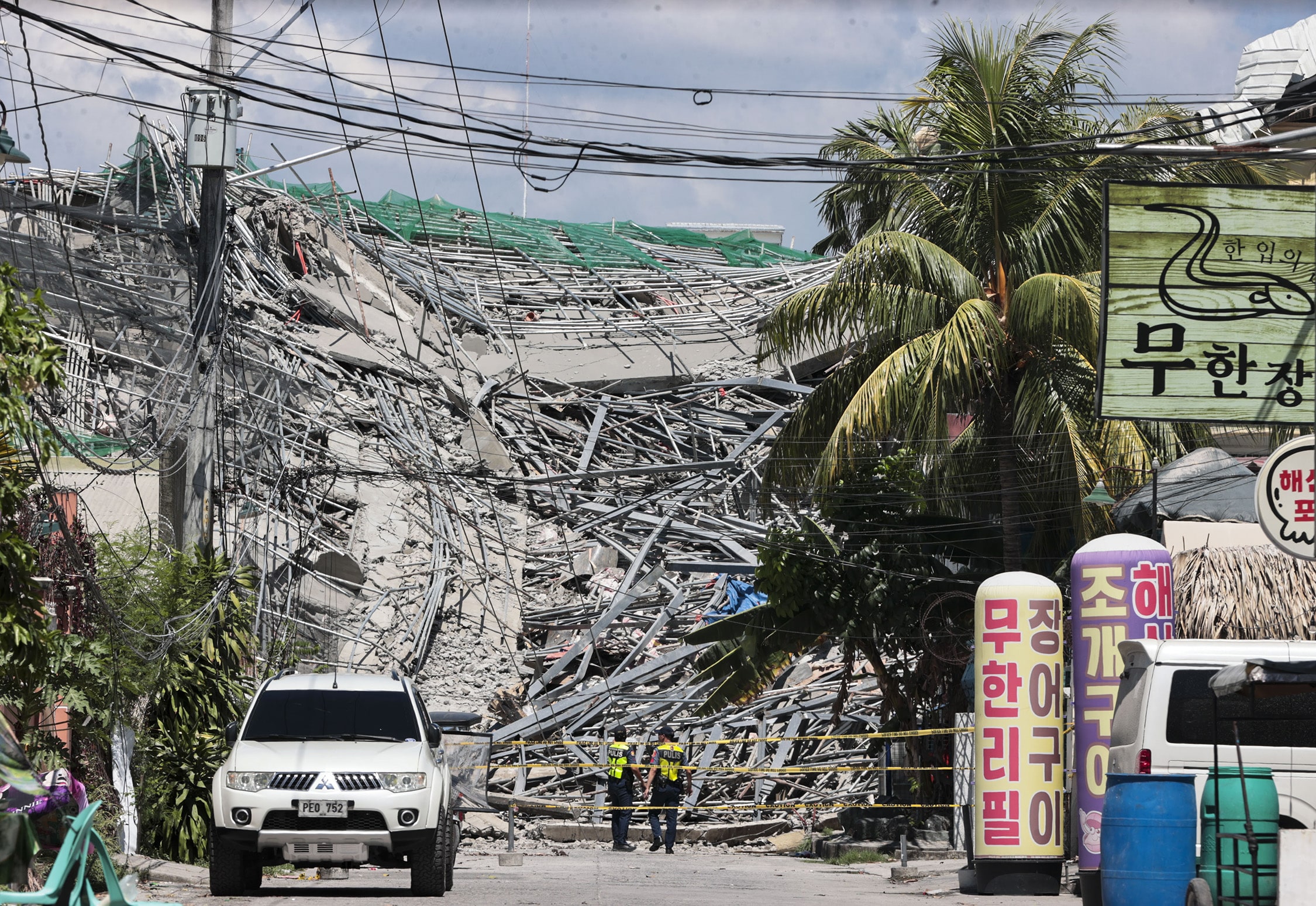 Pangilinan seeks probe into Angeles building collapse