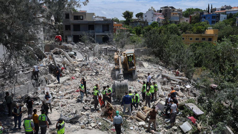 Al menos 14 muertos en ataques israelíes en el sur del Líbano mientras ...