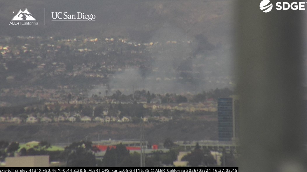 Crews respond to 2nd-alarm fire in Rancho Peñasquitos