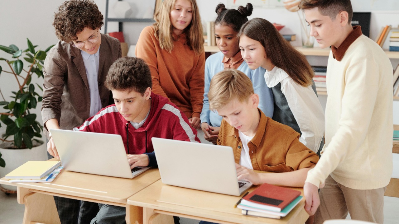 Schools are racing to catch AI-written homework — but the detectors ...