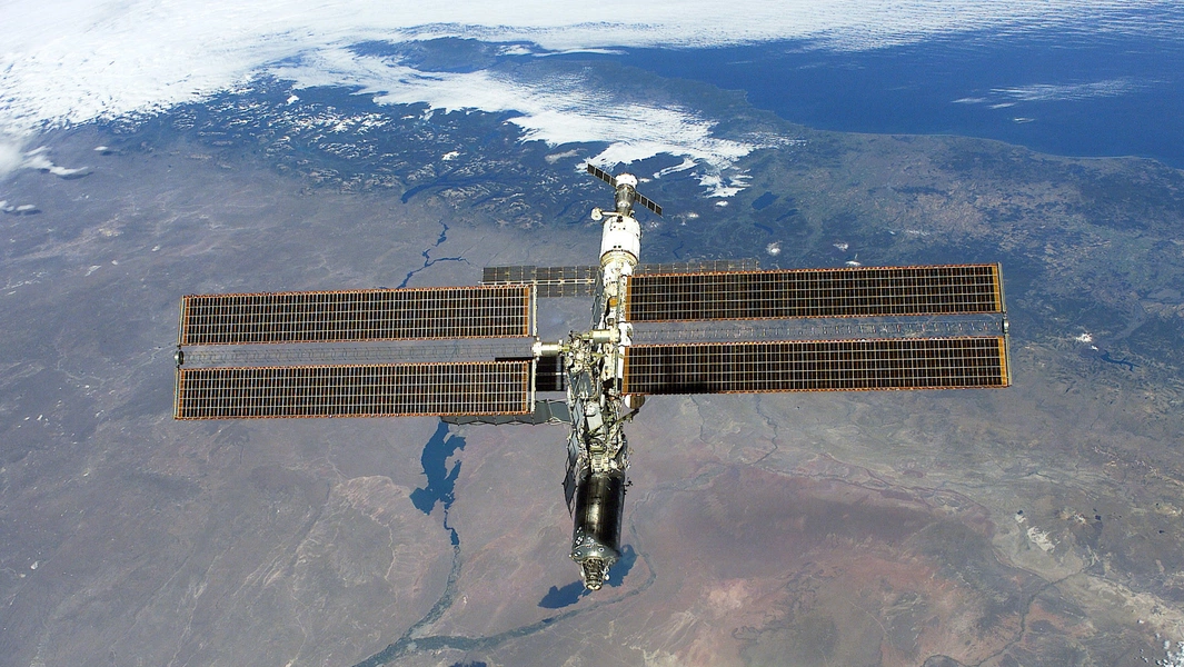 Recurring ISS air leak in Russian module prompts close watch
