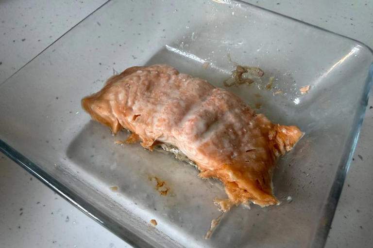 I cooked salmon in the oven, microwave and frying pan — 1 was far juicier