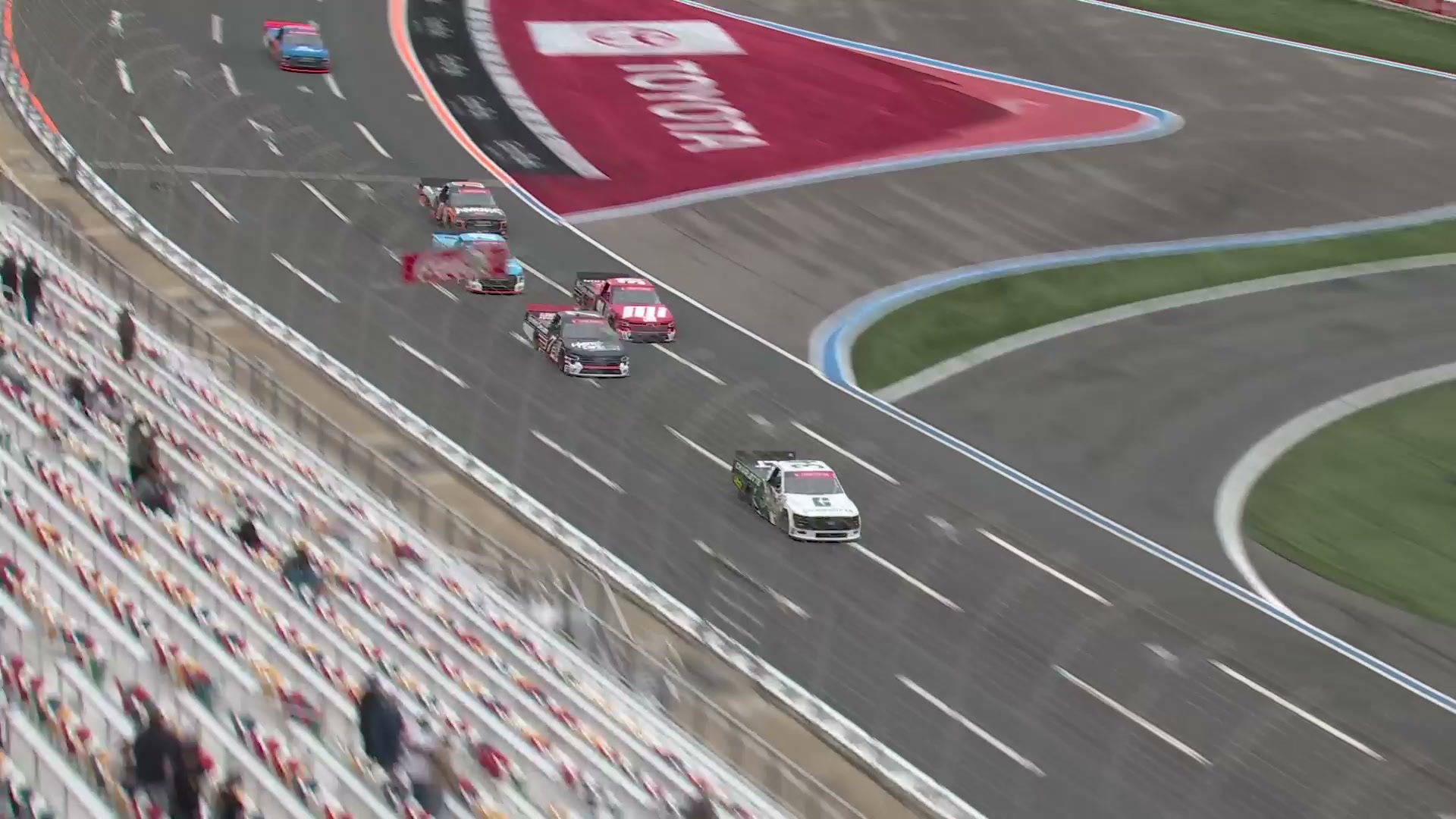 Riggs rockets from third to first with daring pass