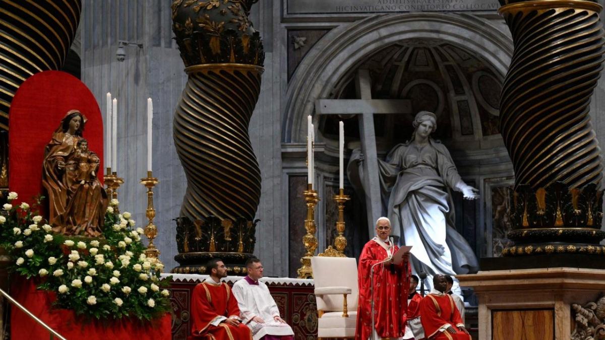 Papa León XIV clama por la paz mundial durante la homilía de Pentecostés