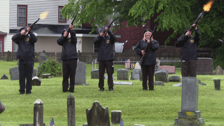 Rainy Rensselaer Memorial Day parade honors fallen with 19-gun salute
