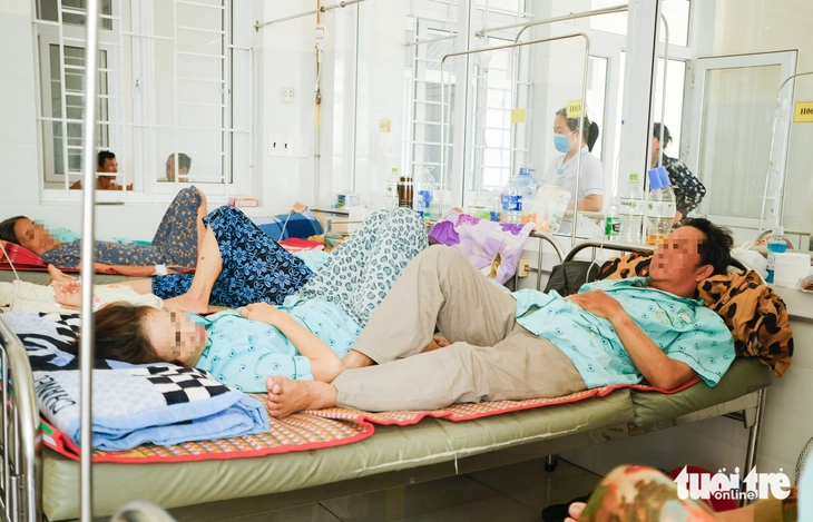 Sau khi ăn bánh mì, hàng chục người đau bụng, tiêu chảy, nghi ngộ độc
