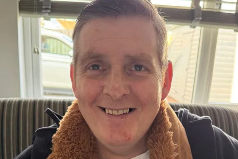 Scots dad 'doesn't know family's names' after early-onset dementia ...